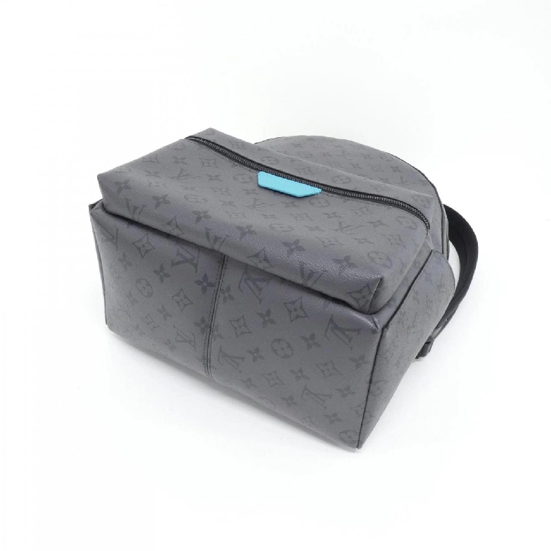 Ba lô Louis Vuitton Monogram Eclipse Reverse Discovery PM M11641 608276