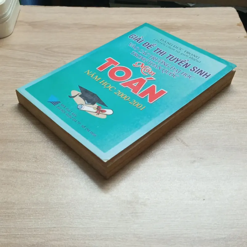 Hai cuốn sách Toán (2001) - Giải đề thi tuyển sinh và Mười nghìn bài toán sơ cấp 925678