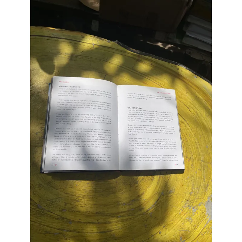 ONE DIRECTION :DARE TO DREAM LIFE AS ONE DIRECTION  780718