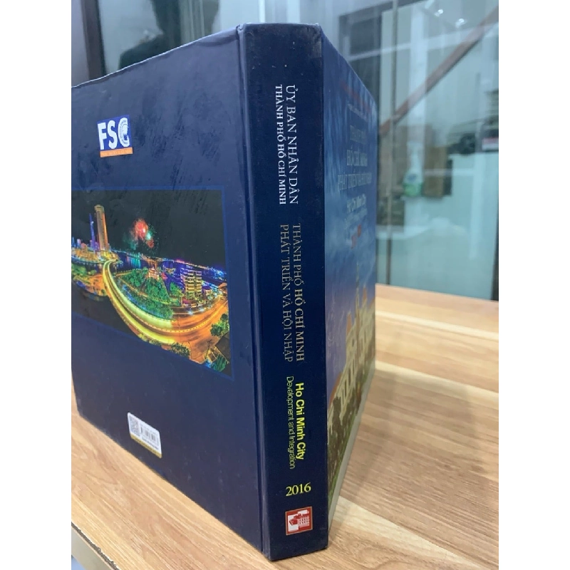 Thành phố Hồ Chí Minh phát triển và hội nhập -Uỷ ban nhân dân Tp HCM 760957