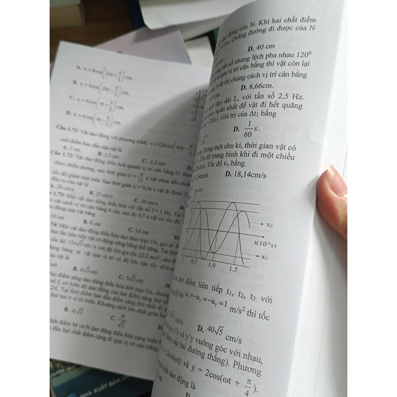 Sách tham khảo vậ lý 11 (ct mới)  529237