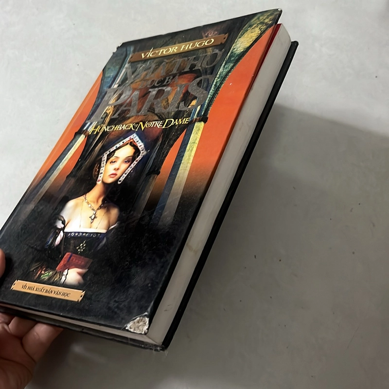 Nhà thờ đức bà Paris - Victor Hugo 517454