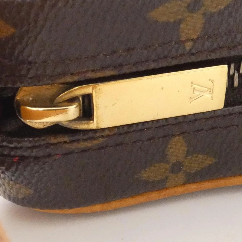 Túi xách vai Louis Vuitton Monogram Croissant MM M51512 - Hàng hiệu Chính hãng 805822