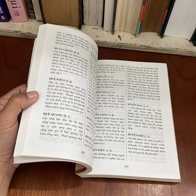 II Sách Phật Giáo: Từ Điển Thuật Ngữ Đạo Giáo - Tấn Tài, Phước Đức - 2006 573452