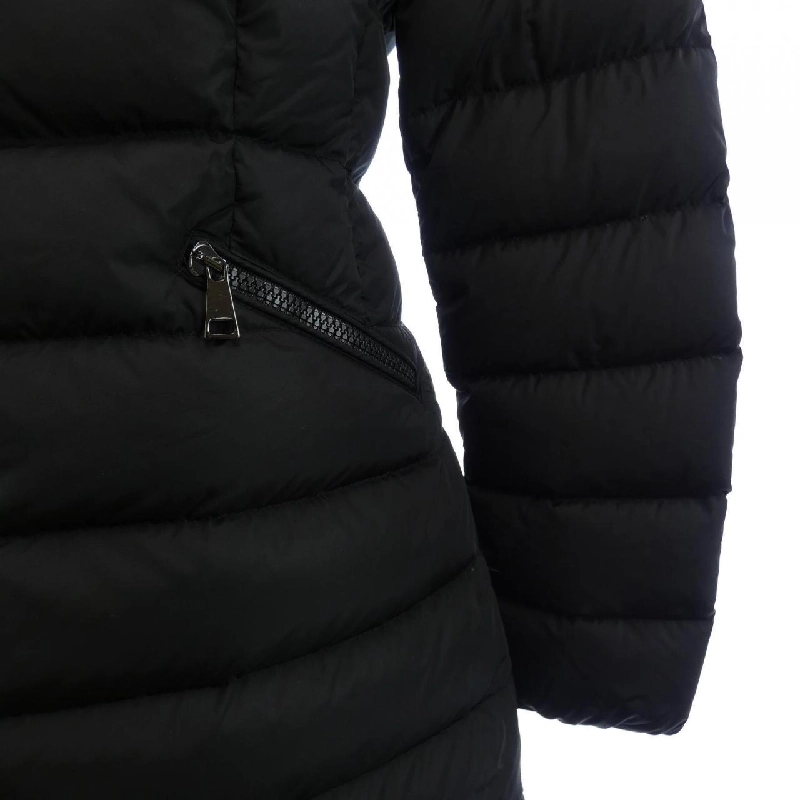 Áo khoác lông vũ MONCLER 638166