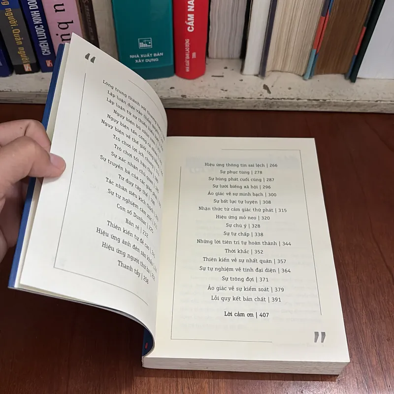 II Sách Kỹ Năng: Bạn Không Thông Minh Lắm Đâu - DAVID MCRANEY - 2017 638768