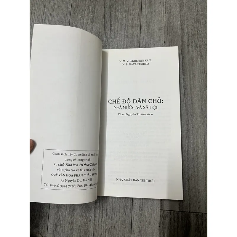 Chế độ dân chủ: Nhà nước và xã hội. 6a4 737102