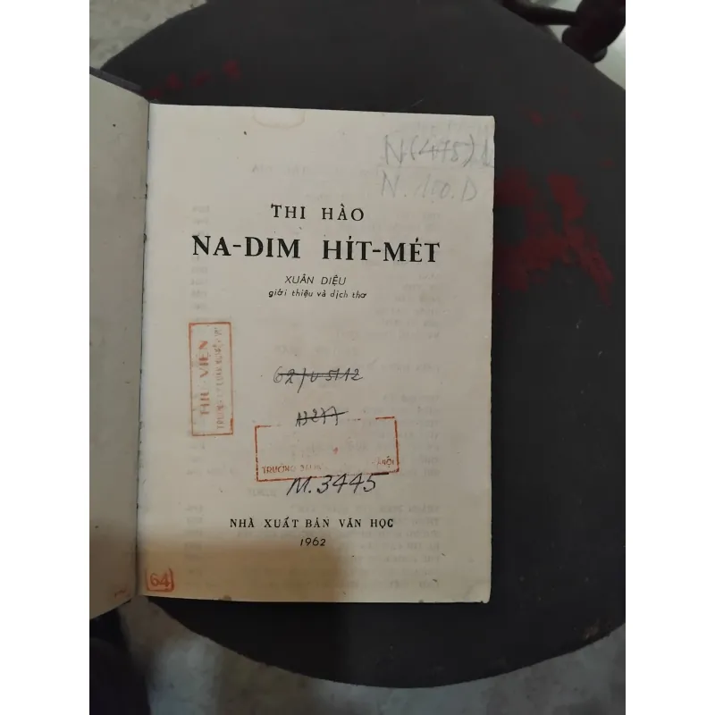 Thi hào Na dim Hit mét ( Xuân Diệu giới thiệu và dịch thơ ) 1002641