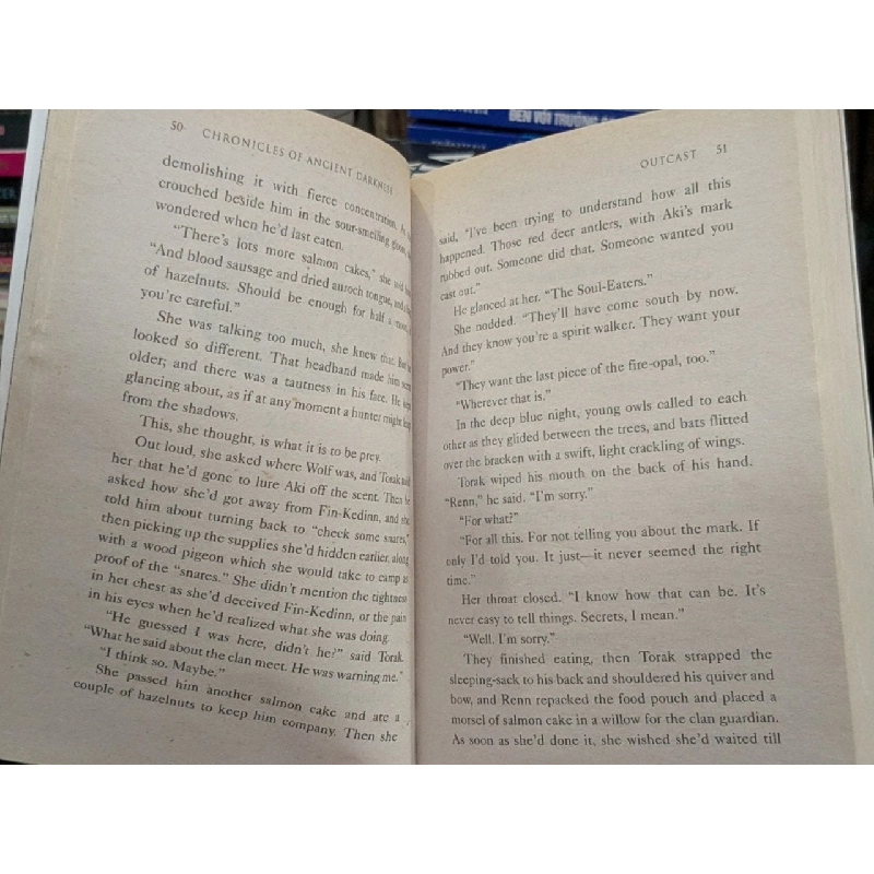 Outcast - Michelle Paver 782877