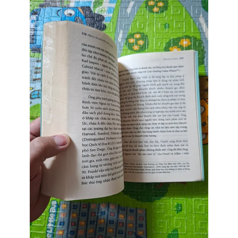 Đi tìm lẽ sống 1027663