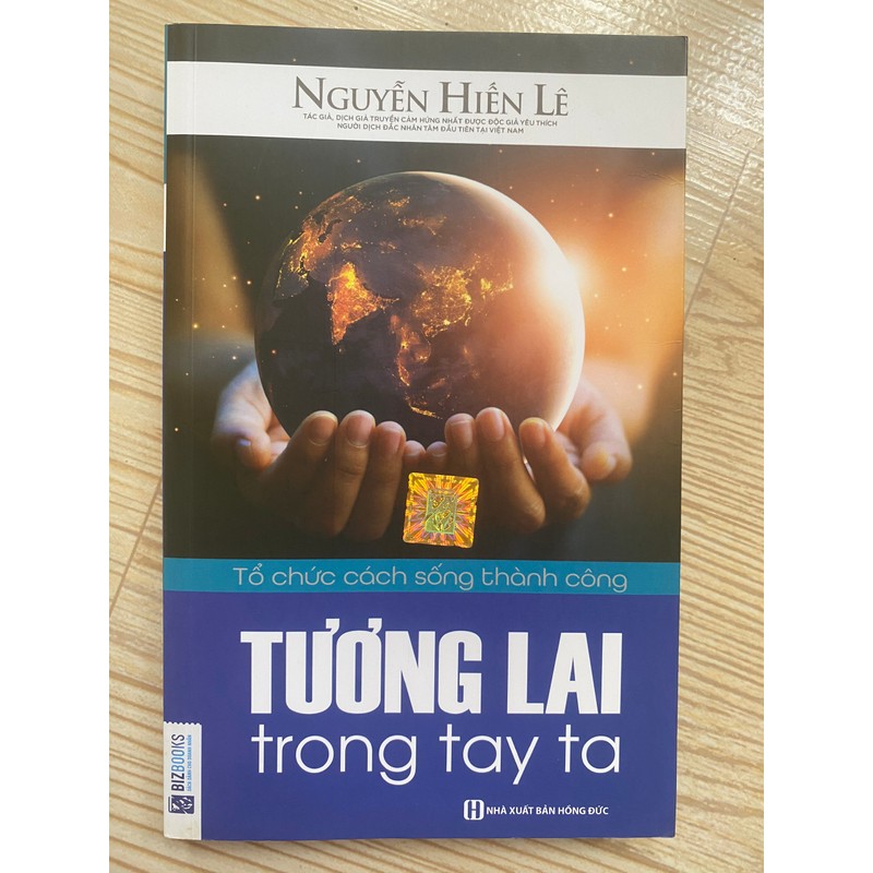 SÁCH TƯƠNG LAI TRONG TAY TA 164692