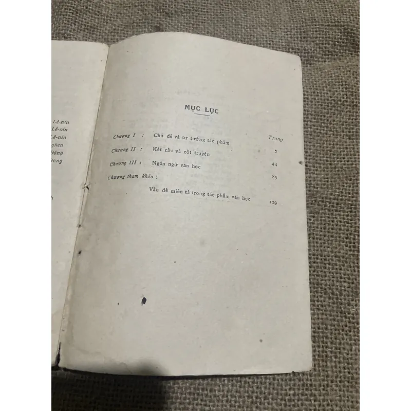 NHỮNG NGUYÊN LÝ VỀ LÝ LUẬN VĂN HỌC (TẬP 2) TÁC PHẨM VĂN HỌC - 1962 747281