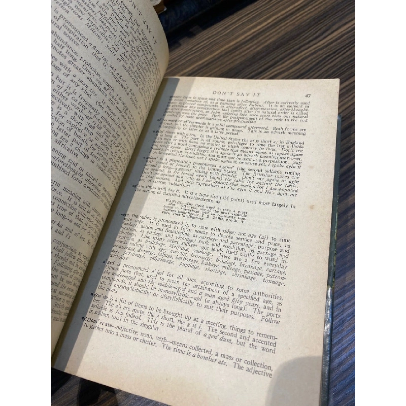 Don't Say It: A Cyclopedia of English Use and Abuse - John B. Opdycke 1034226
