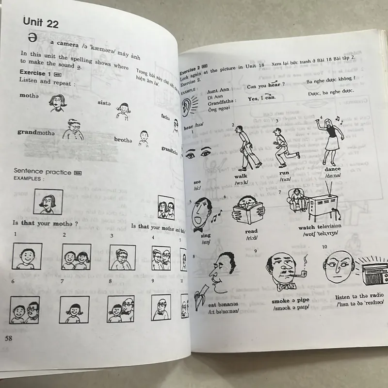 Luyện âm Tiếng Anh Tree or Three? - Ann Baker 557907