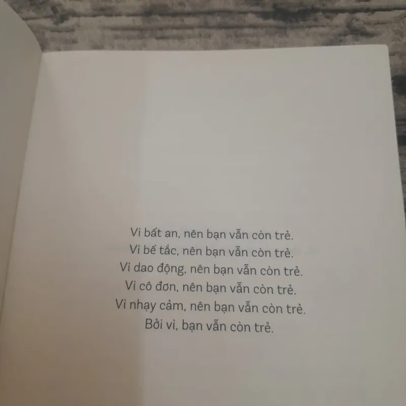 Tản văn- Thanh xuân nào không đau đớn, Tuổi trẻ nào không bão giông. Rando Kim- ĐH Seoul 753994