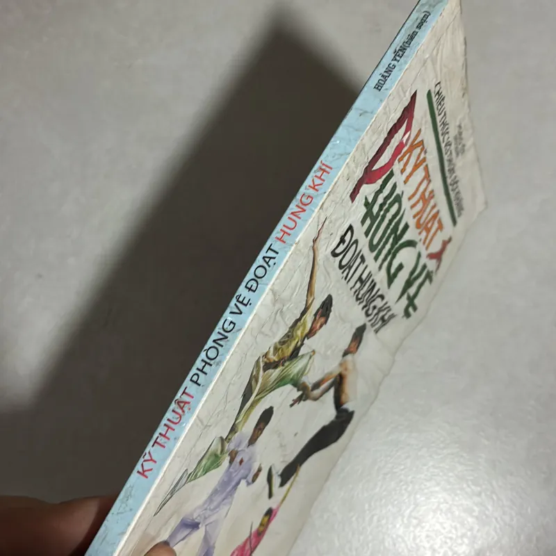 Kĩ thuật phòng vệ đoạt hung khí (Tặng khi mua sách ở Tiệm) 779123