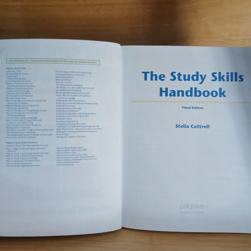 The Study Skills Handbook (Third Edition) - Stella Cottrell 936376