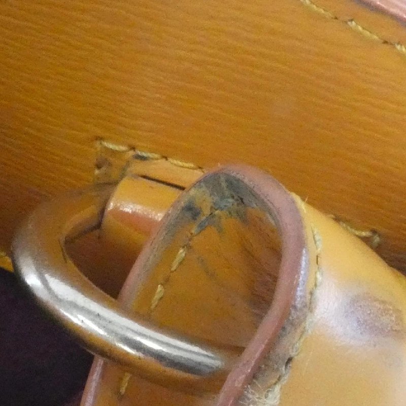 Túi xách vai Louis Vuitton Epi Cluny M52259 - Hàng hiệu Chính hãng 802257