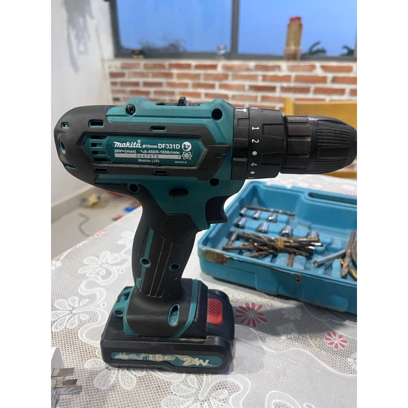 Máy khoan pin hiệu Makita 431251