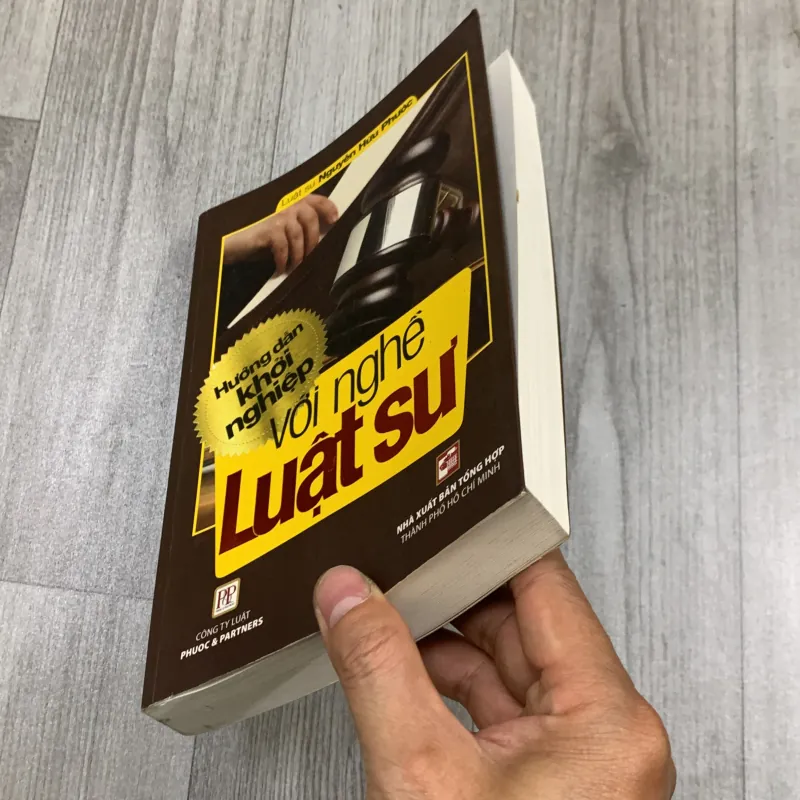 Hướng dẫn khởi nghiệp với nghề luật sư. 7a4 782223