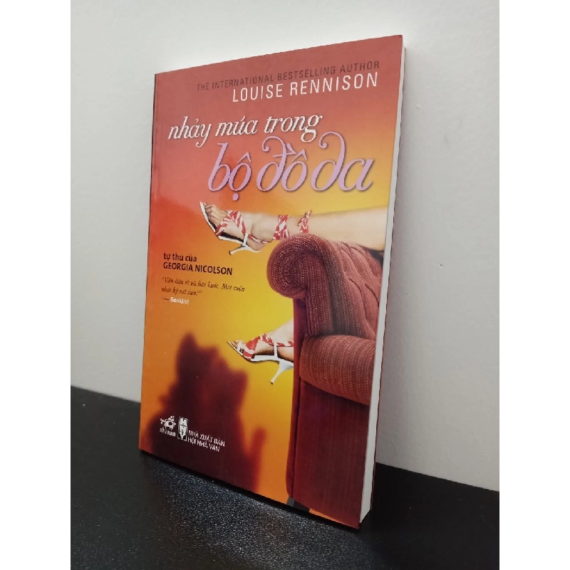 Nhảy Múa Trong Bộ Đồ Da Louise Rennison New 100% HCM.ASB1111 352144