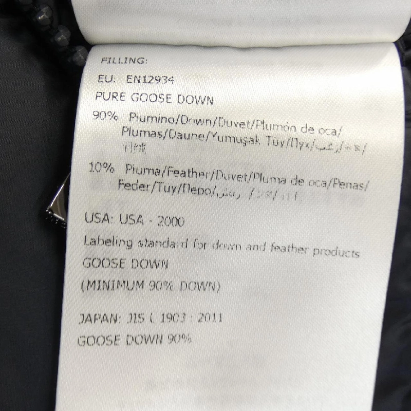 Áo khoác lông vũ MONCLER 642391