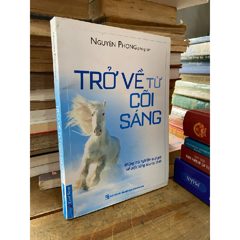 Trở về từ cõi sáng - Nguyên Phong 125575