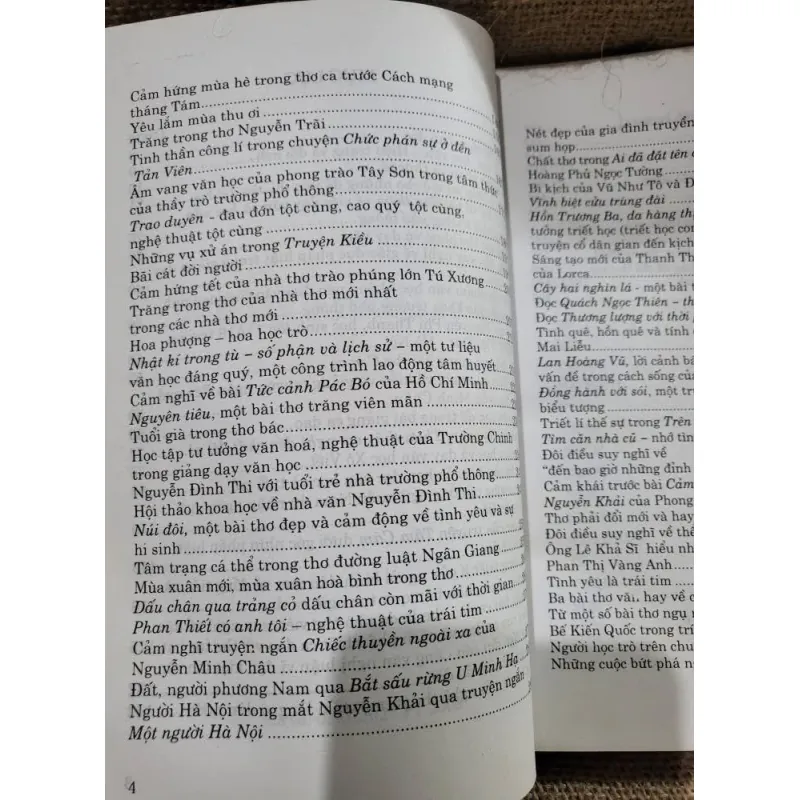 Bình Luận Văn học - Đặng Hiển - hơn 400 trang  795657