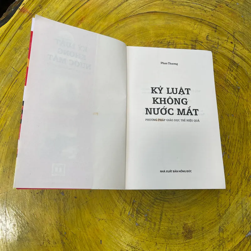 KỶ LUẬT KHÔNG NƯỚC MẮT- PHAN THƯƠNG 561898