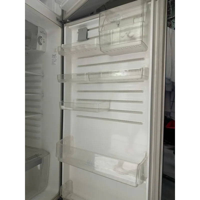 Thanh lý tủ lạnh Electrolux 311 lít 928771