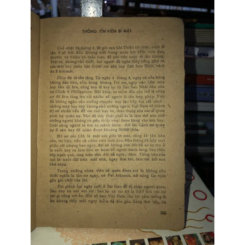 Cuộc tháo chạy tán loạn - Frank Snepp  798922