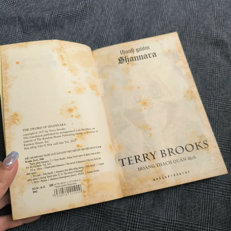Thanh Gươm Shannara (Tập 1) - Terry Brooks - Giá bìa 90k 607212