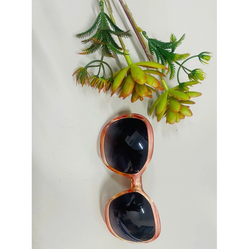 Kính mắt màu pastel 475732