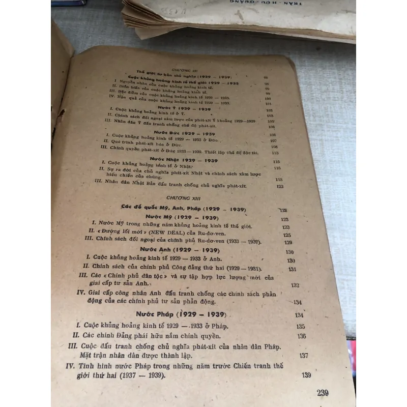 Lịch sử thế giới hiện đại quyển 1 tập 2 1001020