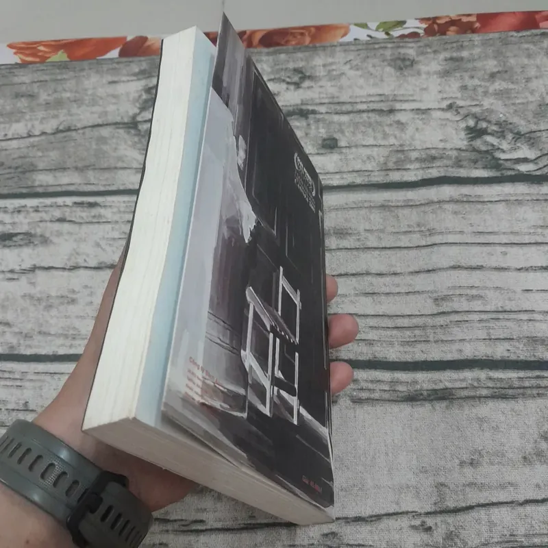 Cô gái chơi Dương Cầm. Elfriede Jelinek 681829