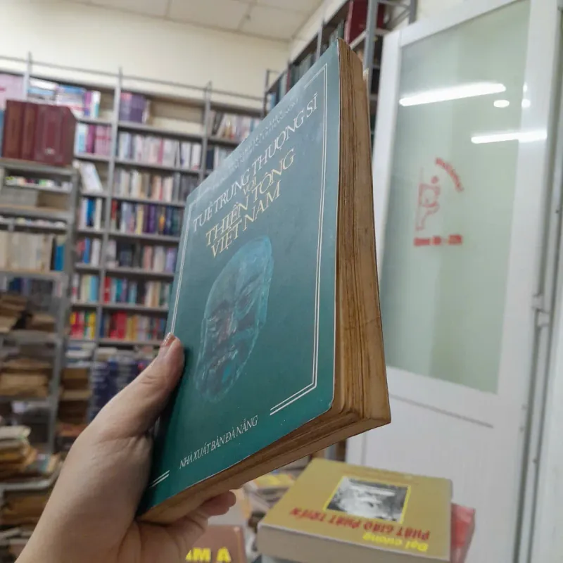 TUỆ TRUNG THƯỢNG SĨ VỚI THIỀN TÔNG VIỆT NAM 279133