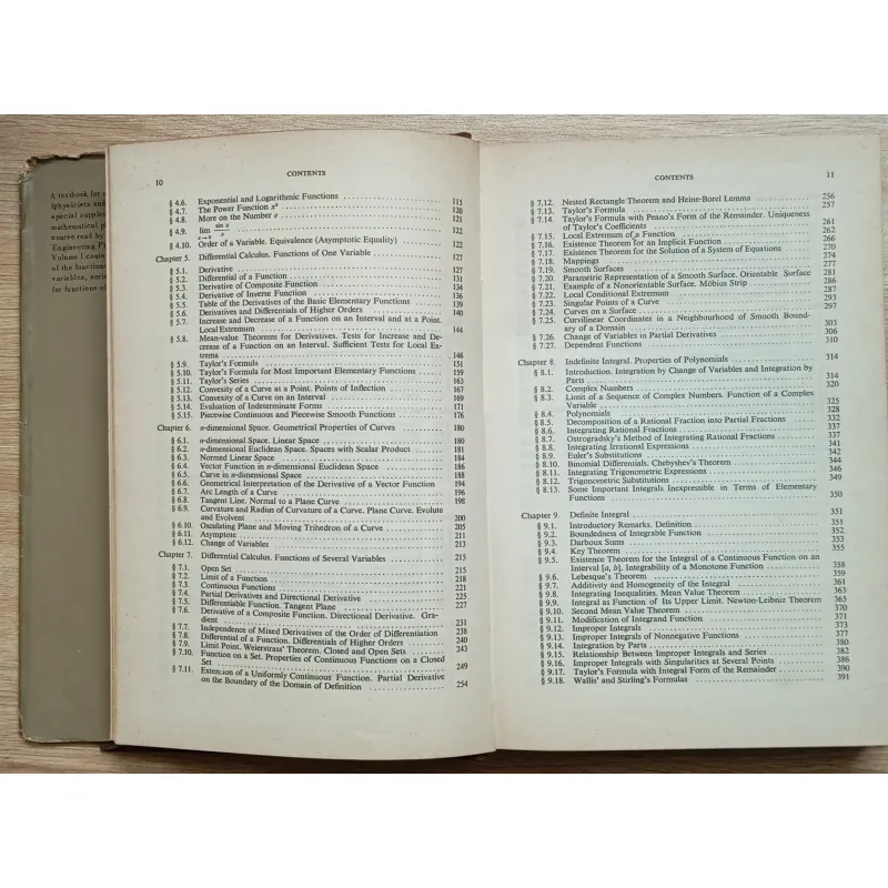 Sách Toán A Course of Mathematical Analysis 906771