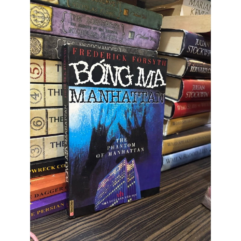 Bóng ma Manhattan - Frederick Forsyth 363655