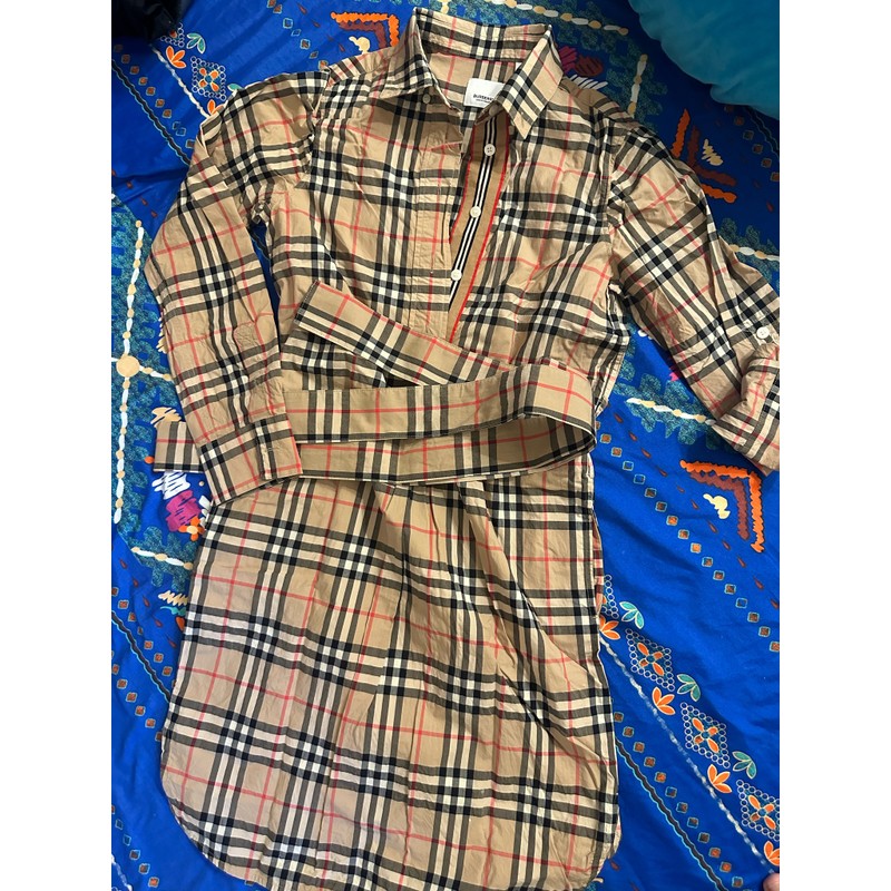 Váy Burberry size S mặc 2 lần 180665