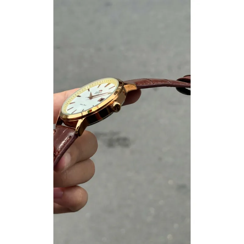 Đồng hồ Orient chính hãng, mặt tròn, dây da nâu, kim loại mạ vàng, phong cách cổ điển 706667