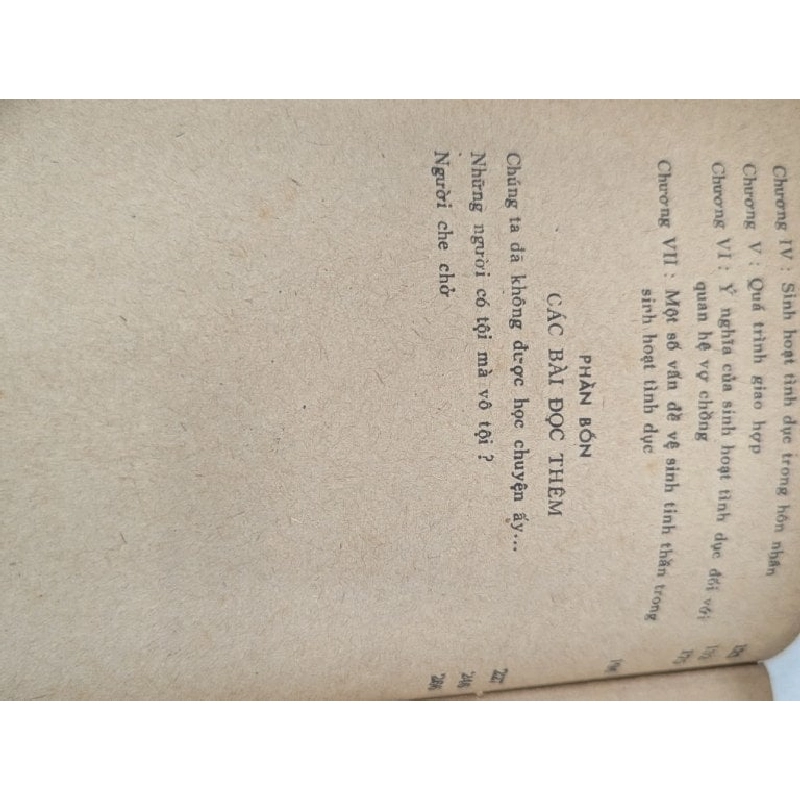 Giáo dục giới tính và hạnh phúc lứa đôi - nhóm biên soạn 931304