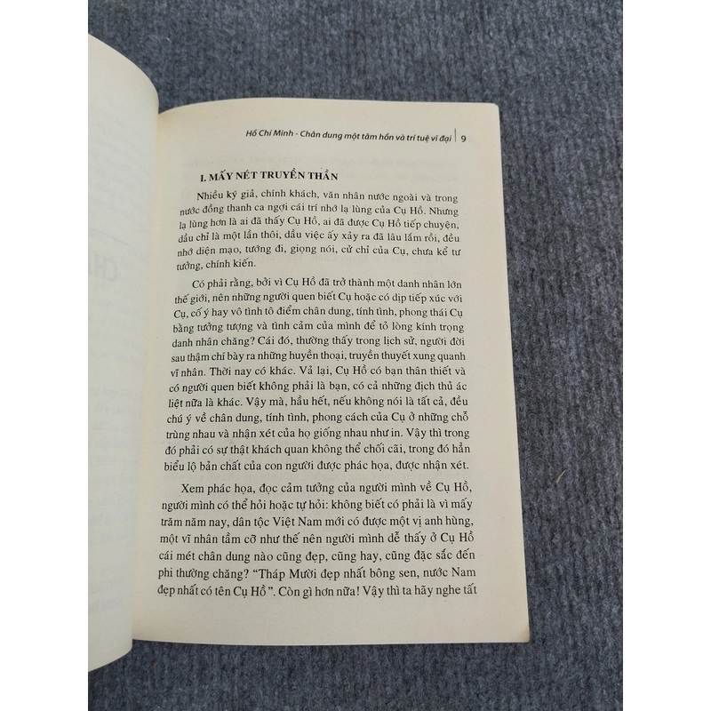HỒ CHÍ MINH: CHÂN DUNG MỘT TÂM HỒN VÀ TRÍ TUỆ VĨ ĐẠI 549071