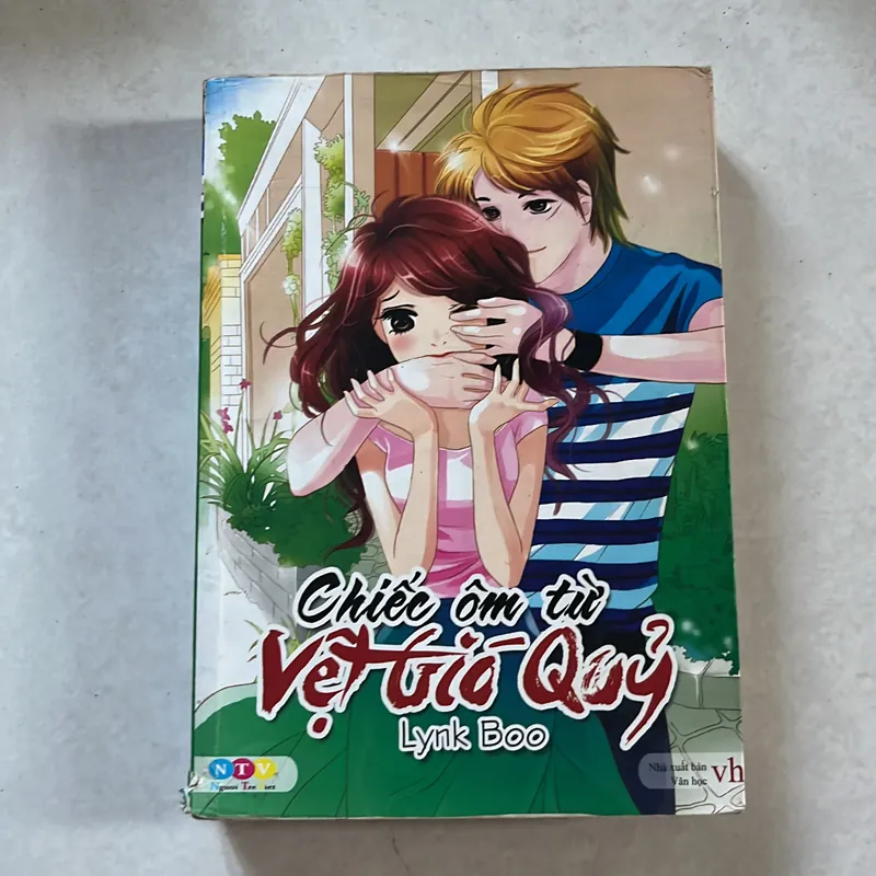 Chiếc ôm từ vệt gió quỷ 573311