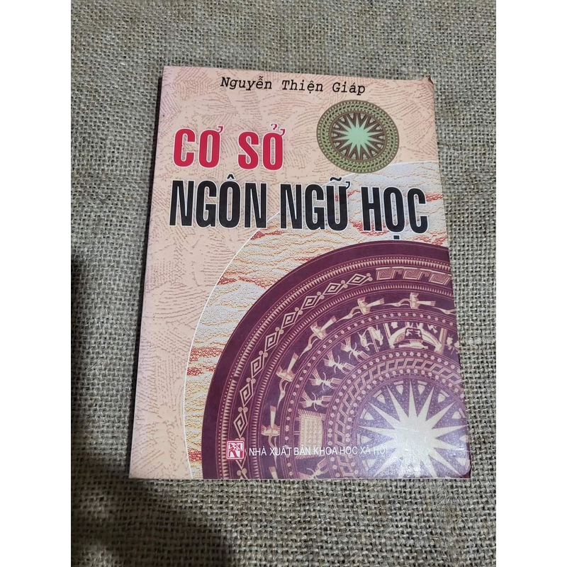 Địa cương Ngôn ngữ học 2 tập
2000s. Kích thước 13 x 20.5 cm 309312