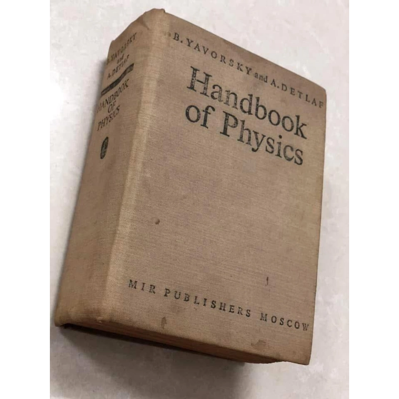 HANDBOOK OF PHYSICS - B. Yavorsky & A. Detlaf - Mir Publishers Moscow, 1977 442688