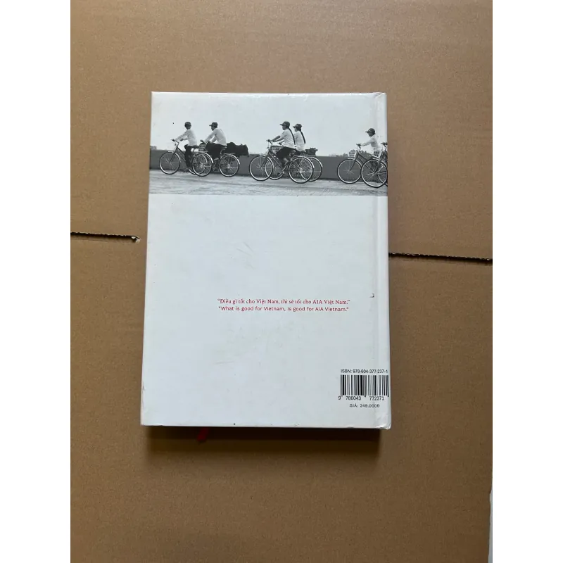 Trên mảnh đất kiên cường - Tự truyện của Wayne Besant 751795