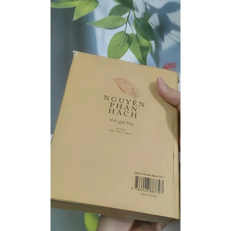 [MIỄN PHÍ BỌC SÁCH] Nơi gió bay - Nguyễn Phan Hách 688647