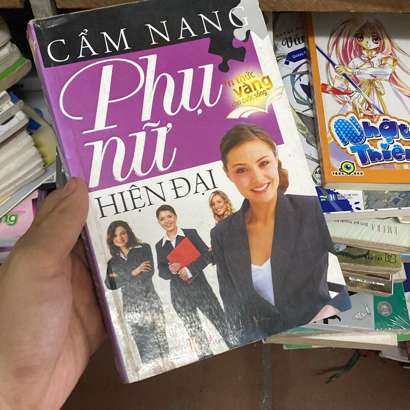 Sách Cẩm nang phụ nữ hiện đại 308354