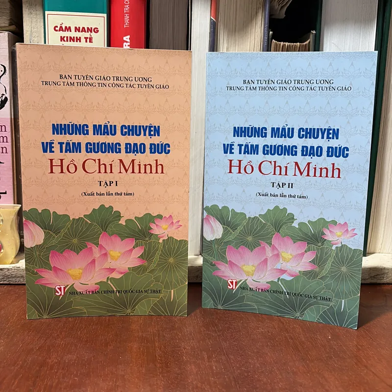 II Sách Lịch Sử: Những Mẫu Chuyện Về Tấm Gương Đạo Đức Hồ Chí Minh (2 Tập) - 2024 722827