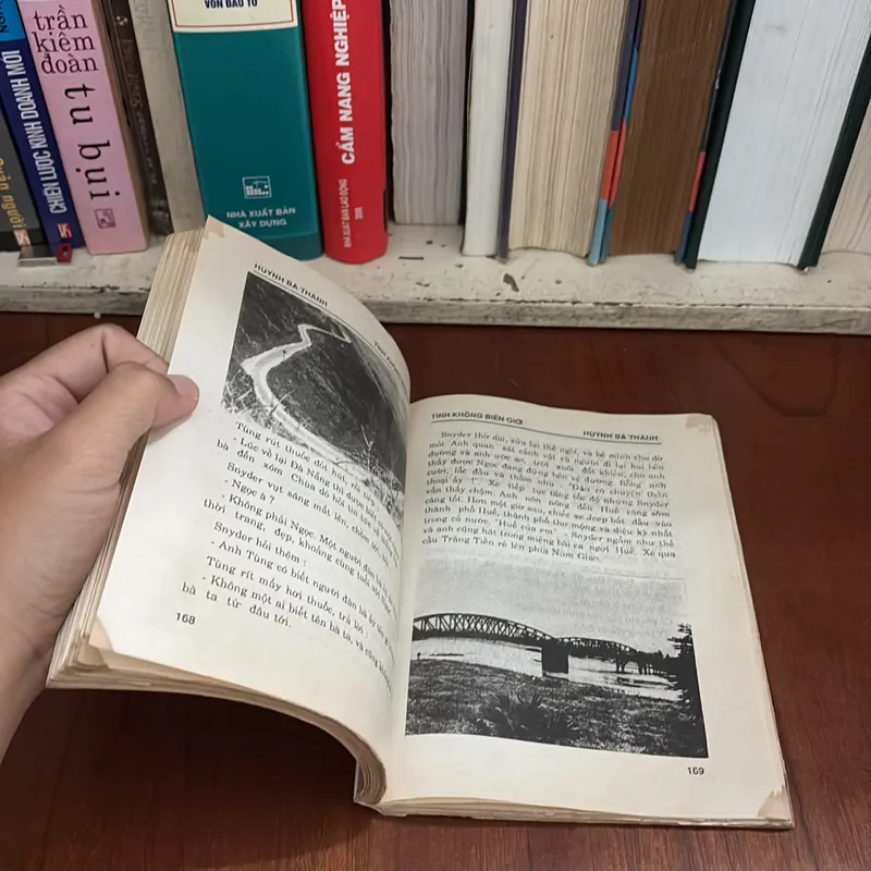 II Tựa Sách: Tình Không Biên Giới - Huỳnh Bá Thành - 1990 605227